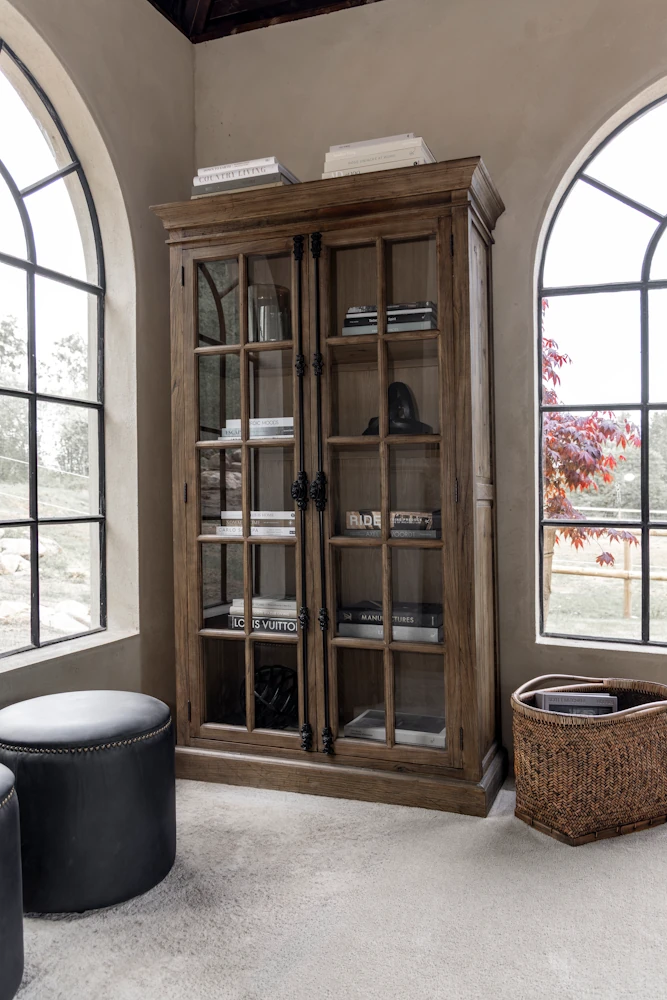 Artwood Elmwood 2 Door Display Cabinet - Image 2