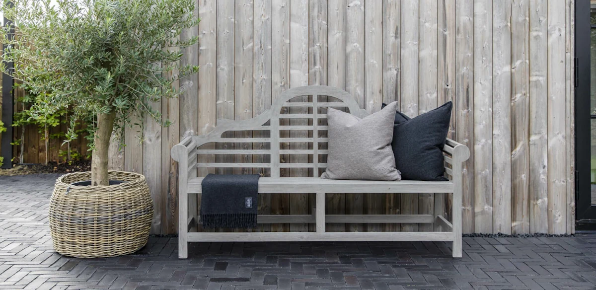 Artwood Vintage Outdoor Park Bench - Image 2